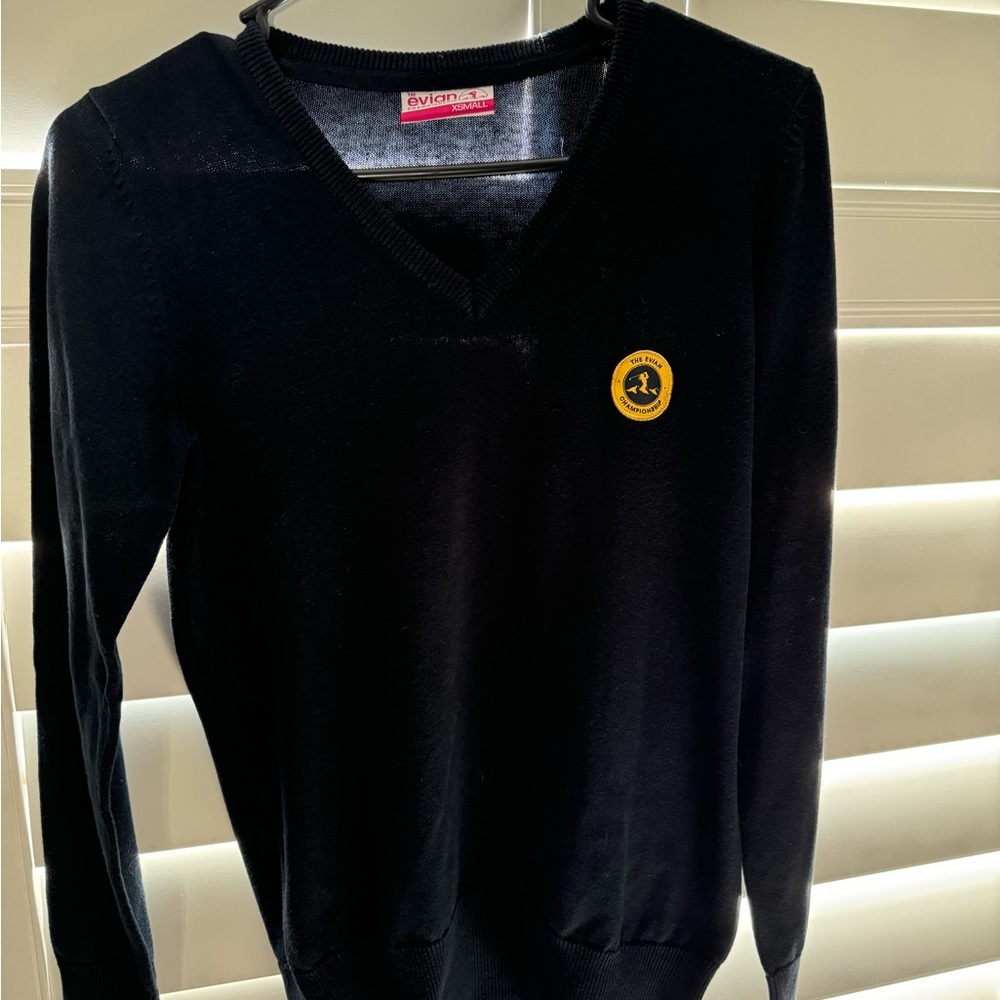 Rare Evian V-Neck Golf Sweater XS
From the 2016 Evian France Golf Championship